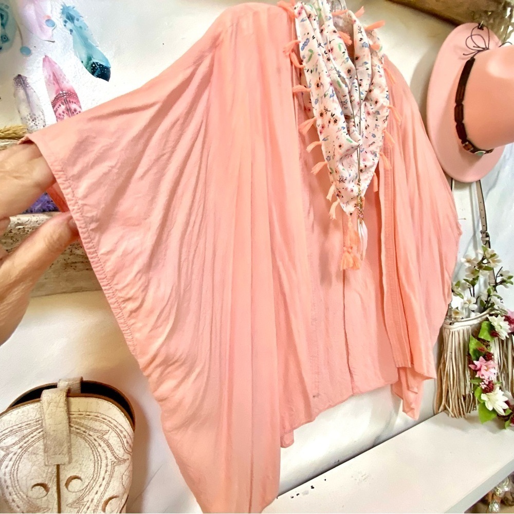 Marbleized Aritzia Talula coral breezy boho cape/cover up w beach summer vibe